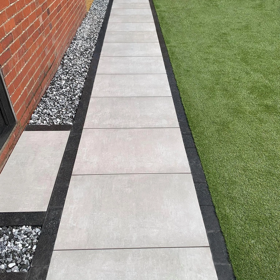 Black Sawn Granite 200x100 50mm Cobbles