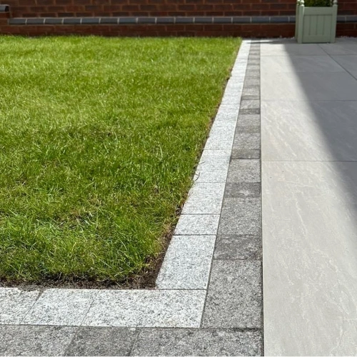 Black grey Solid Granite Sawn Cobble Setts