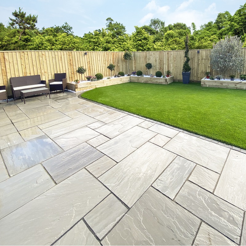 Kandla Grey Natural Mixed Size Sandstone Paving Slabs