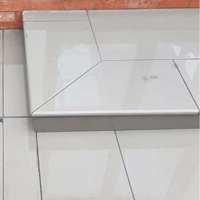 Kandla Grey Smooth Sandstone Steps | 900x450